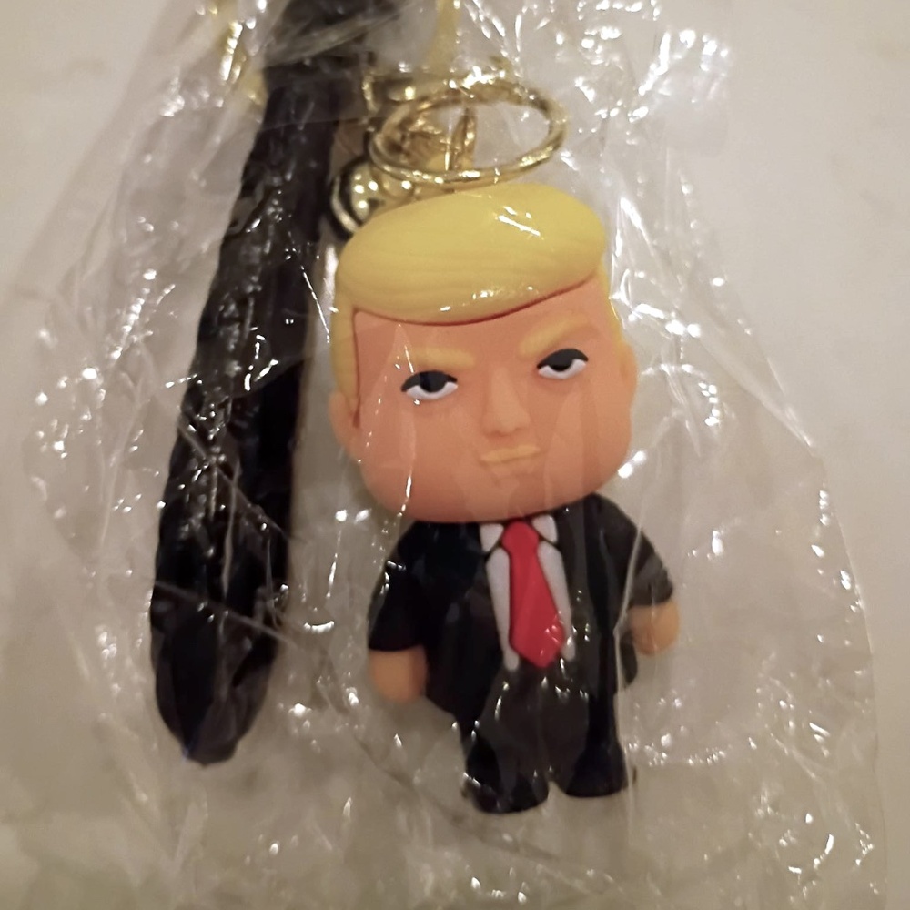 (Unisex) Trump keychain